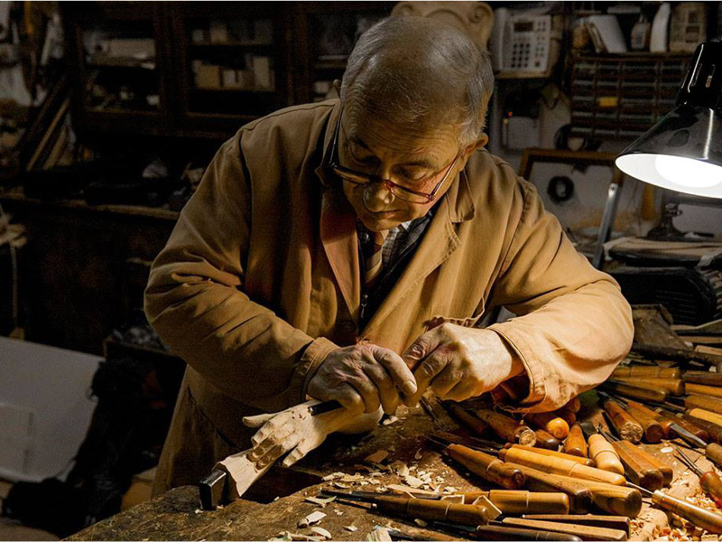 Bruno Barbon : Sculpteur sur bois à Venise